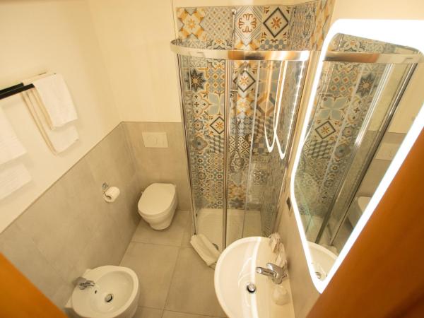 Hotel Francesco : photo 10 de la chambre chambre triple