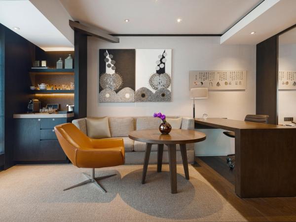 Rosewood Beijing : photo 2 de la chambre hébergement lit king-size club deluxe (goûter + boisson sans alcool)