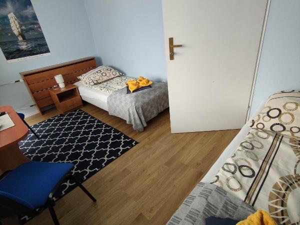 Hostel Mały Żagiel : photo 7 de la chambre chambre lits jumeaux avec salle de bains privative