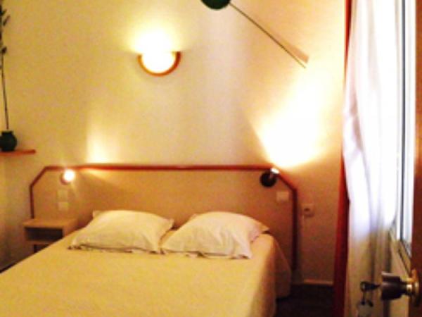 Hôtel La Croix de Malte : photo 2 de la chambre chambre double