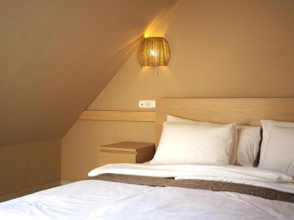 Hotel La Riva : photo 2 de la chambre chambre double avec salle de bains privative