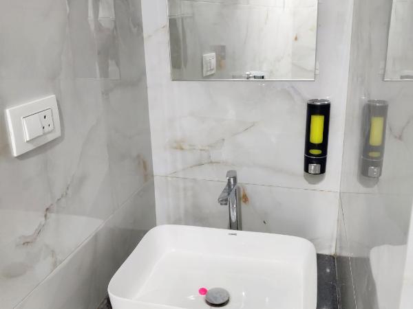 Hotel Comfy Inn : photo 1 de la chambre lit simple en dortoir