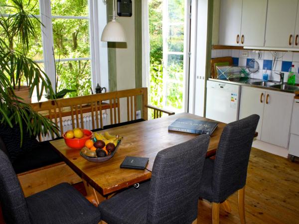 B&B Eco-Village 12 min from city : photo 4 de la chambre chambre double avec terrasse