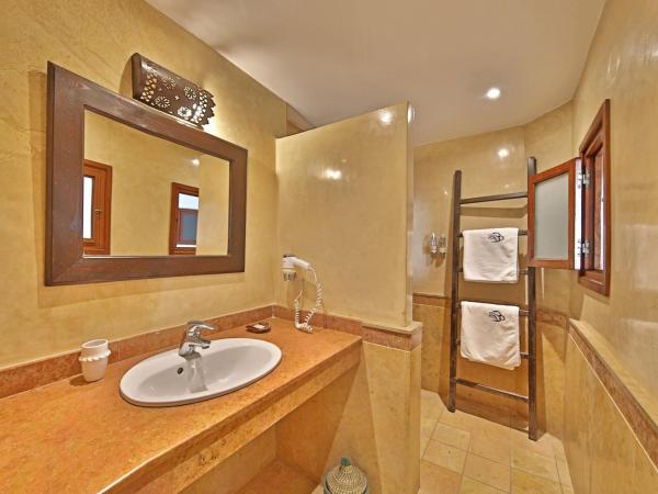 Riad Dar L'Oussia & SPA : photo 4 de la chambre chambre double ou lits jumeaux standard