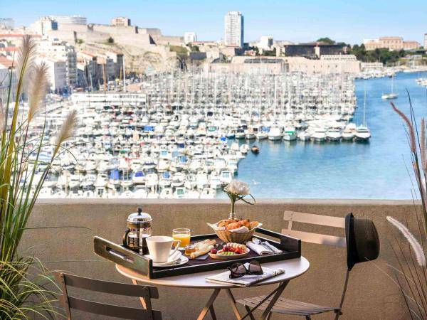 Grand Hotel Beauvau Marseille Vieux Port - MGallery : photo 6 de la chambre suite lit king-size avec terrasse - vue panoramique