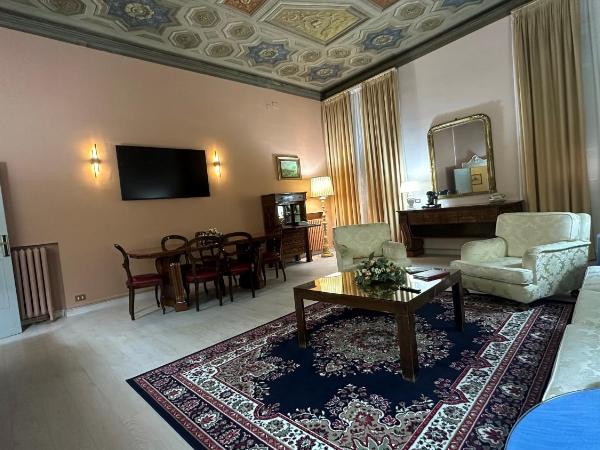 Hotel Roma : photo 1 de la chambre suite deluxe avec lit king-size