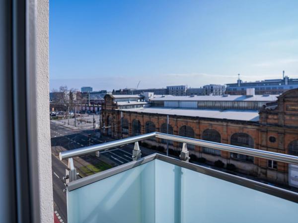 prizeotel Dresden-Mitte : photo 3 de la chambre superior design room with balcony