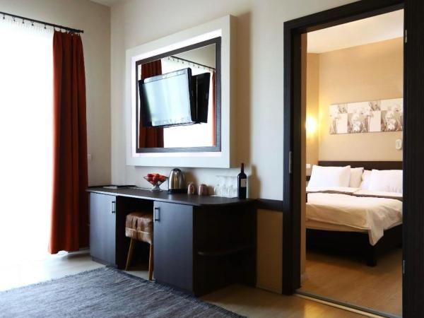 Hotel La Riva : photo 1 de la chambre chambre familiale (2 adultes et 2 enfants)