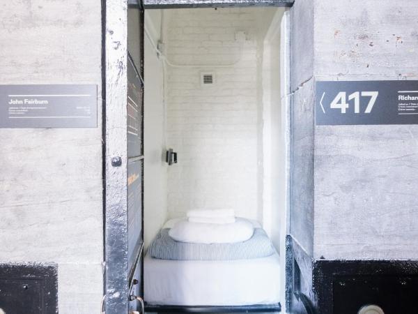 Saintlo Ottawa Jail Hostel : photo 1 de la chambre chambre cellule individuelle