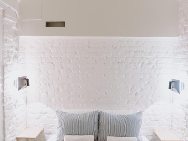 Saintlo Ottawa Jail Hostel : photo 2 de la chambre chambre double cellule