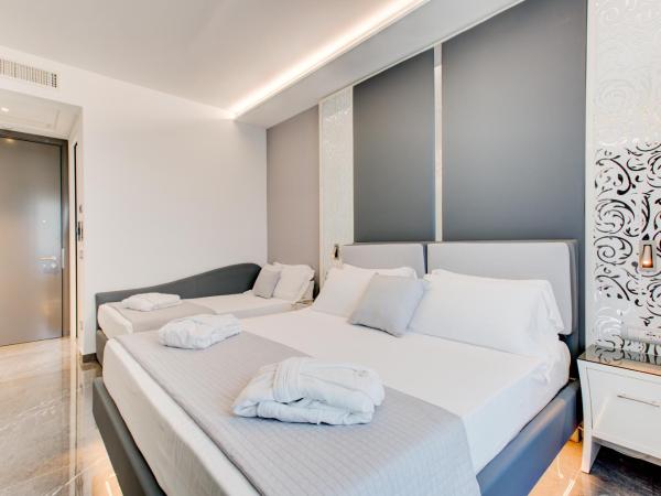 Hotel Due Mari & SPA : photo 2 de la chambre chambre triple supérieure