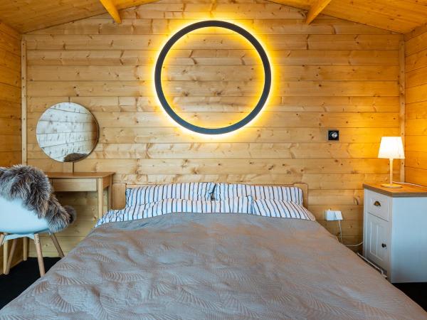 Šeberák - ubytování v chatičkách a v luxusních stanech : photo 1 de la chambre chalet