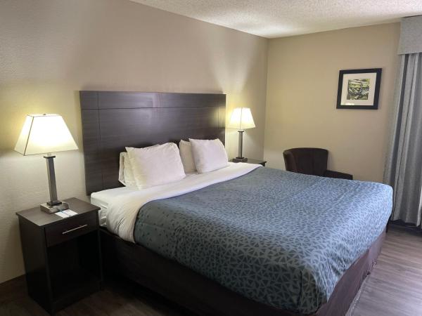 Suburban Studios Columbia Northwest : photo 9 de la chambre chambre lit king-size standard - non-fumeurs