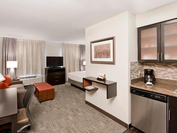 Staybridge Suites - Charlotte Ballantyne, an IHG Hotel : photo 3 de la chambre suite studio queen