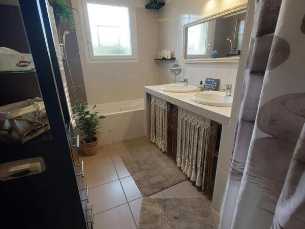 Belharra House bed and breakfast : photo 6 de la chambre chambre double