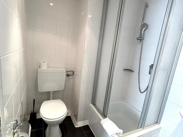 Hotel Lux : photo 10 de la chambre chambre double