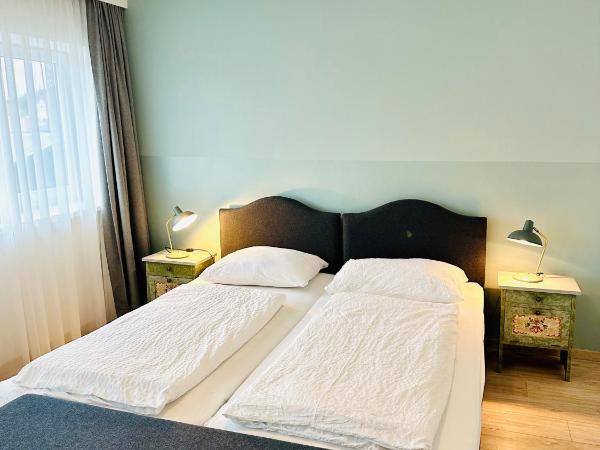 Hotel Sonnenhof - bed & breakfast & appartements : photo 2 de la chambre chambre double standard avec balcon