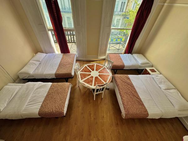 Anwar House : photo 10 de la chambre chambre familiale (6 adultes) avec salle de bains privative