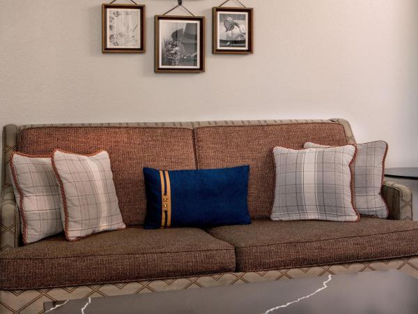 Hotel Adagio, Autograph Collection : photo 4 de la chambre chambre lit king-size supérieure