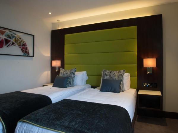St George's Hotel - Wembley : photo 2 de la chambre chambre deluxe double ou lits jumeaux