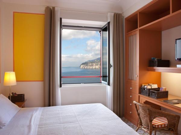 Hotel Minerva : photo 1 de la chambre chambre double - vue sur mer