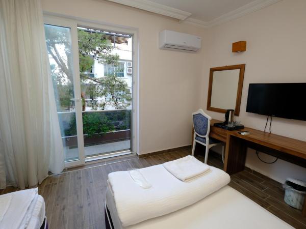 Venüs Hotel : photo 5 de la chambre chambre triple standard