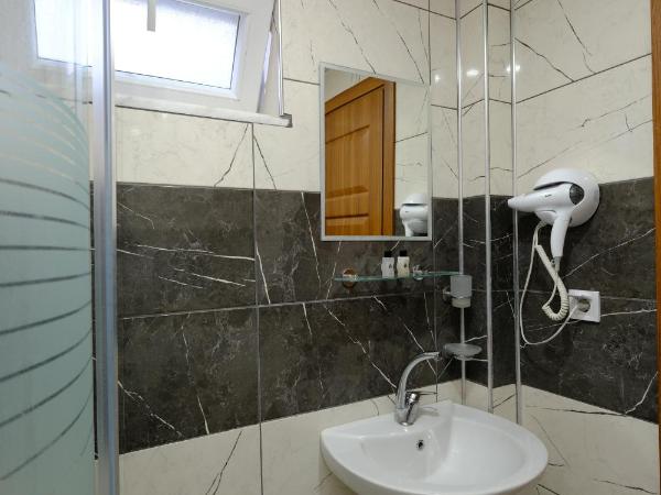 Venüs Hotel : photo 6 de la chambre chambre lits jumeaux standard