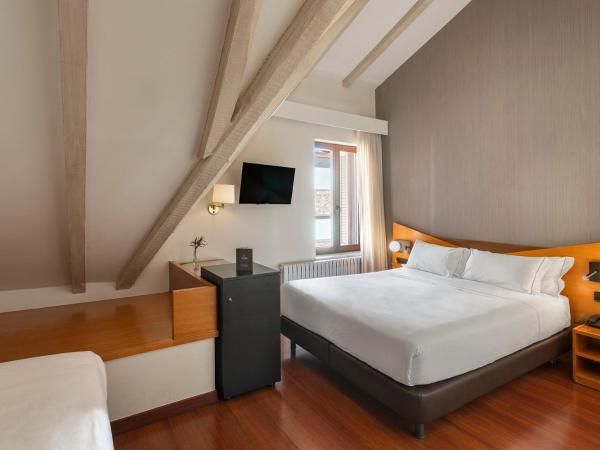 Hotel de l'Isard : photo 2 de la chambre chambre triple