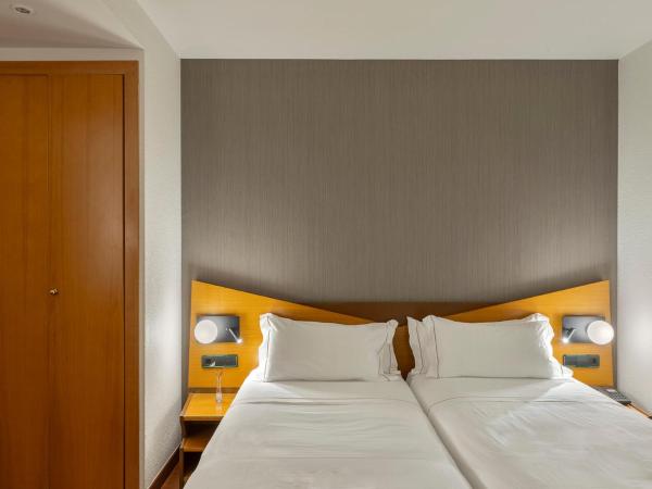 Hotel de l'Isard : photo 6 de la chambre chambre double ou lits jumeaux Économique