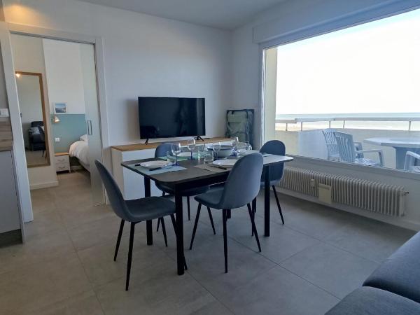Une terrasse sur la Mer : photo 1 de la chambre appartement