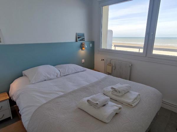 Une terrasse sur la Mer : photo 10 de la chambre appartement