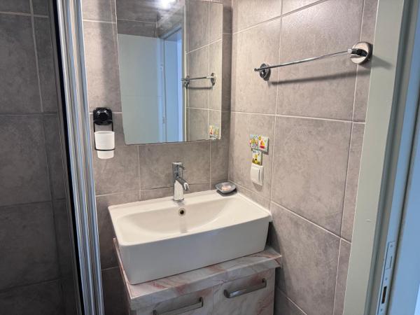 White and Blue Bodrum : photo 6 de la chambre chambre quadruple Économique