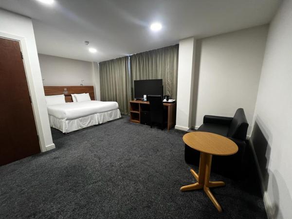 OX Hotel Manchester : photo 1 de la chambre chambre lit king-size supérieure