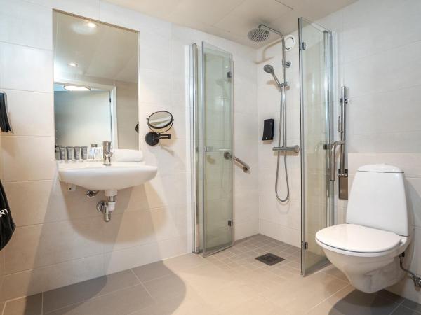 Thon Partner Stavanger Forum Hotel : photo 1 de la chambre chambre supérieure pour personnes à mobilité réduite