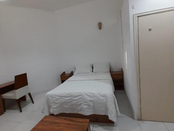 Comfortable Private Rooms in Compound Housing : photo 3 de la chambre chambre double deluxe avec balcon