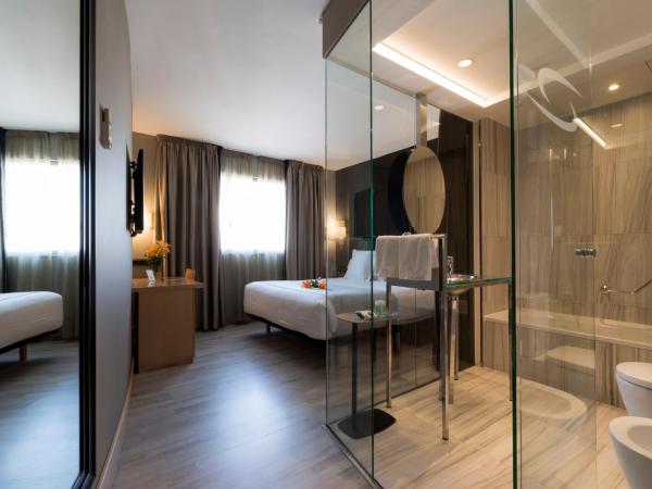 Hotel Plaza : photo 10 de la chambre chambre lit queen-size