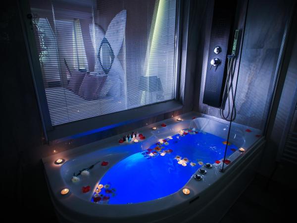 Demonti Hotel : photo 10 de la chambre chambre simple standard avec jacuzzi