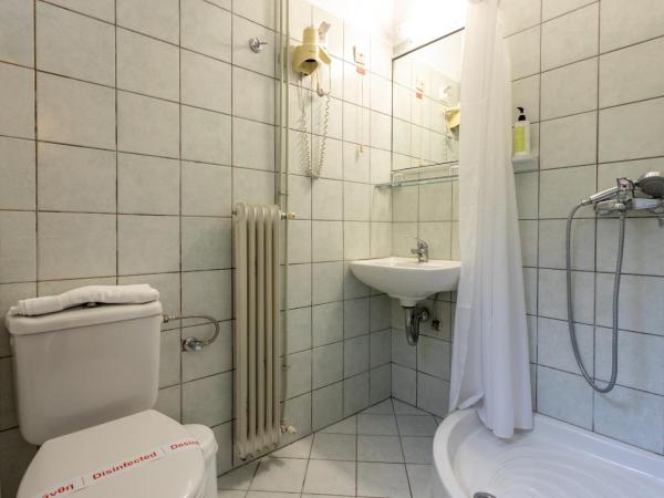 Hotel Bretagne : photo 3 de la chambre chambre simple