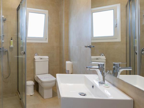 Hotel Bretagne : photo 8 de la chambre chambre double ou lits jumeaux
