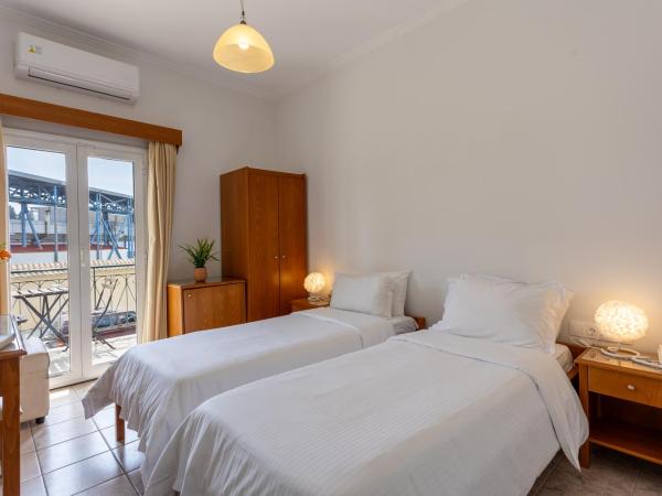 Hotel Bretagne : photo 9 de la chambre chambre double ou lits jumeaux