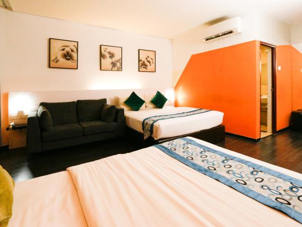 Golden Roof Hotel Ampang Ipoh : photo 9 de la chambre chambre avec 2 grands lits queen-size 