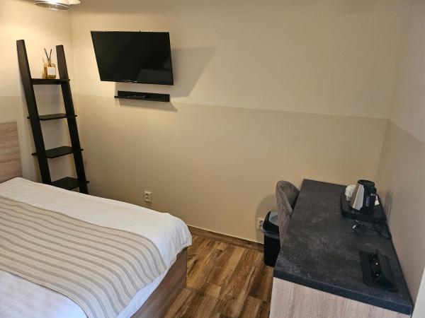 Hotel Taurus : photo 4 de la chambre chambre double