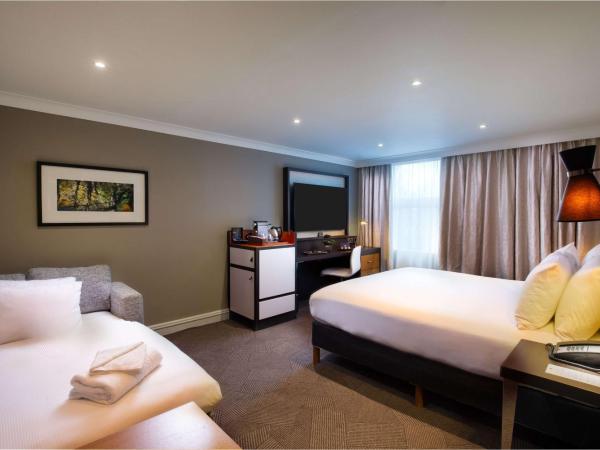 DoubleTree by Hilton London Ealing : photo 6 de la chambre suite junior lit king-size