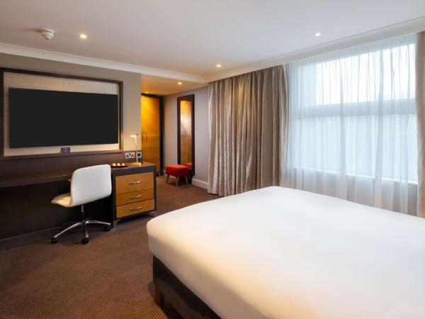 DoubleTree by Hilton London Ealing : photo 8 de la chambre suite junior lit king-size