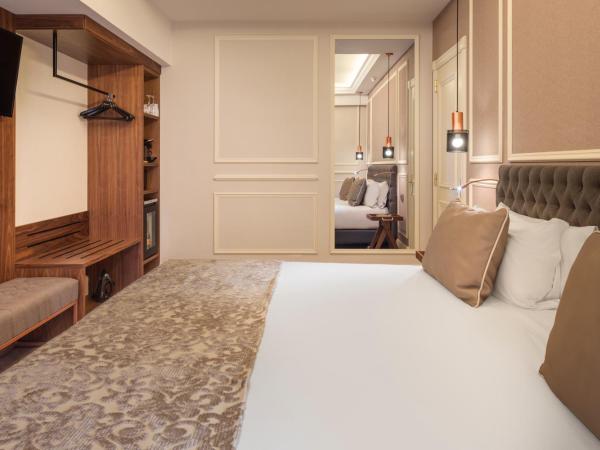 Catalonia Las Cortes : photo 5 de la chambre chambre double ou lits jumeaux premium
