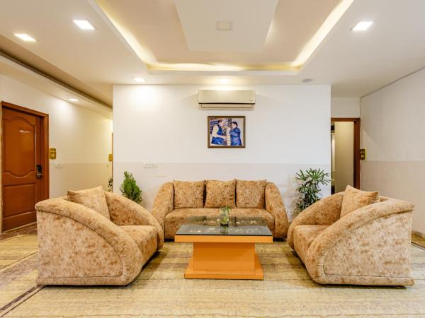 Lime Tree Hotel Huda City Centre : photo 1 de la chambre chambre lit king-size supérieure