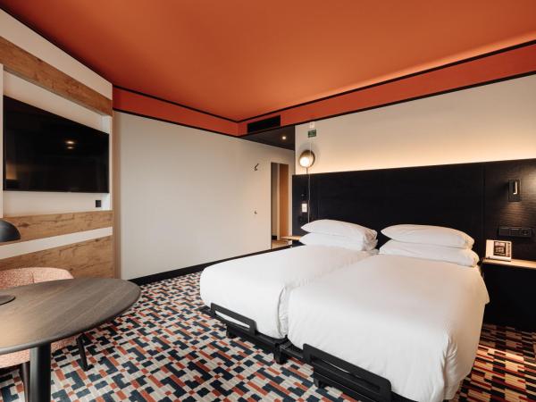 DoubleTree by Hilton Amsterdam Centraal Station : photo 6 de la chambre chambre accessible