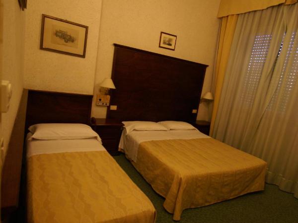Hotel Villa Kinzica : photo 4 de la chambre chambre triple