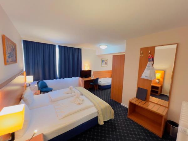 Elbbrücken Hotel : photo 2 de la chambre chambre triple confort