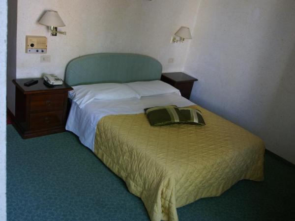 Hotel Villa Kinzica : photo 5 de la chambre chambre triple